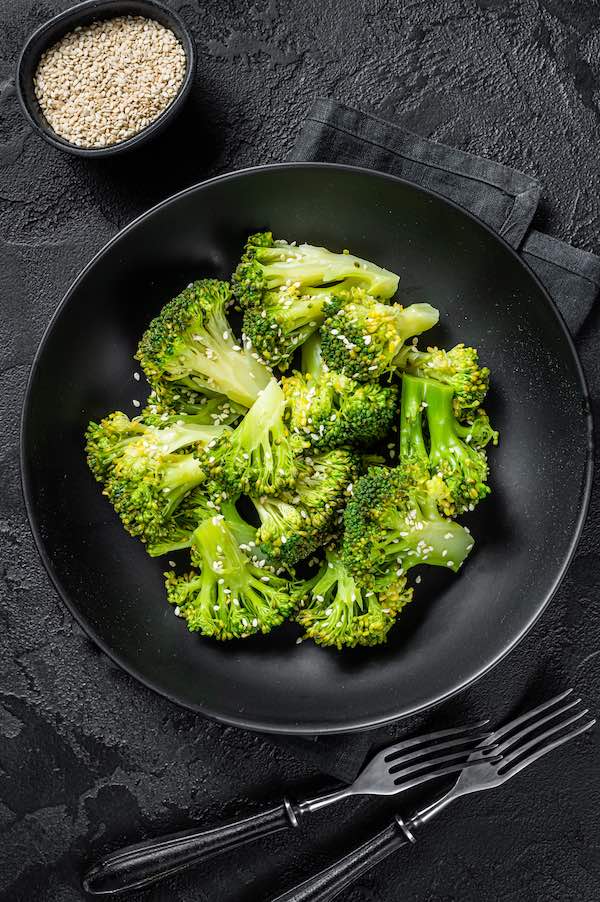 verdure crucifere: broccoli saltati in padella